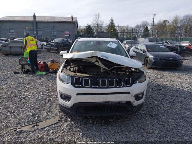 2021 Jeep Compass Latitude Fwd მანქანა იყიდება აუქციონზე, vin: 3C4NJCBB0MT592303, აუქციონის ნომერი: 44871248