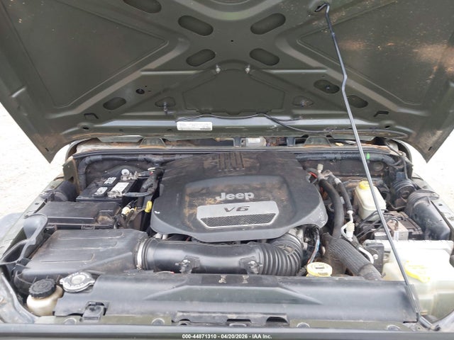 2015 Jeep Wrangler Unlimited Sport მანქანა იყიდება აუქციონზე, vin: 1C4BJWDGXFL610219, აუქციონის ნომერი: 44871310