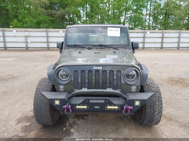 2015 Jeep Wrangler Unlimited Sport მანქანა იყიდება აუქციონზე, vin: 1C4BJWDGXFL610219, აუქციონის ნომერი: 44871310