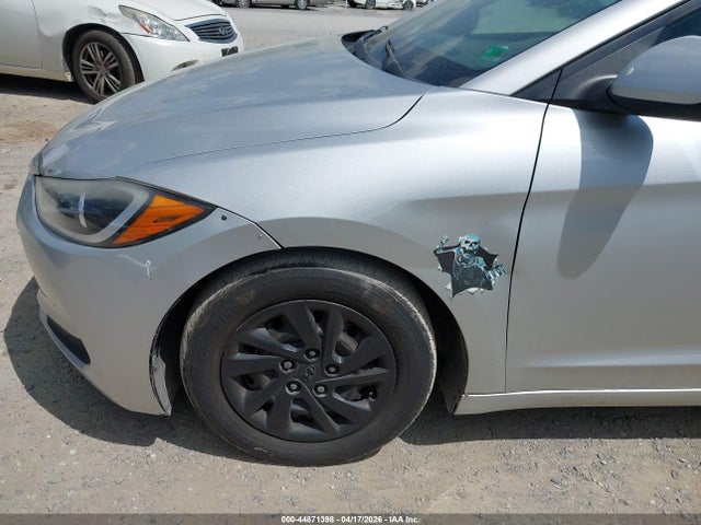 44871398 :رقم المزاد ، 5NPD74LF4HH084875 vin ، 2017 Hyundai Elantra Se مزاد بيع