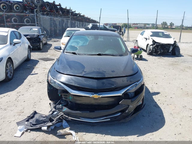 1G1ZD5ST0MF074739 Chevrolet Malibu Fwd Lt