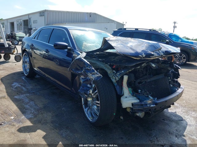 Auction sale of the 2014 Chrysler 300, vin: 2C3CCAAG2EH184743, lot number: 44871406
