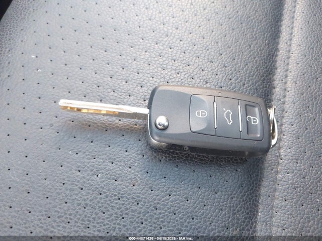 44871426 :رقم المزاد ، 3VWDP7AJ0DM215956 vin ، 2013 Volkswagen Jetta 2.5l Se مزاد بيع