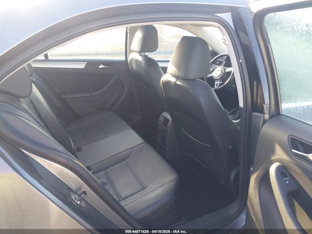44871426 :رقم المزاد ، 3VWDP7AJ0DM215956 vin ، 2013 Volkswagen Jetta 2.5l Se مزاد بيع