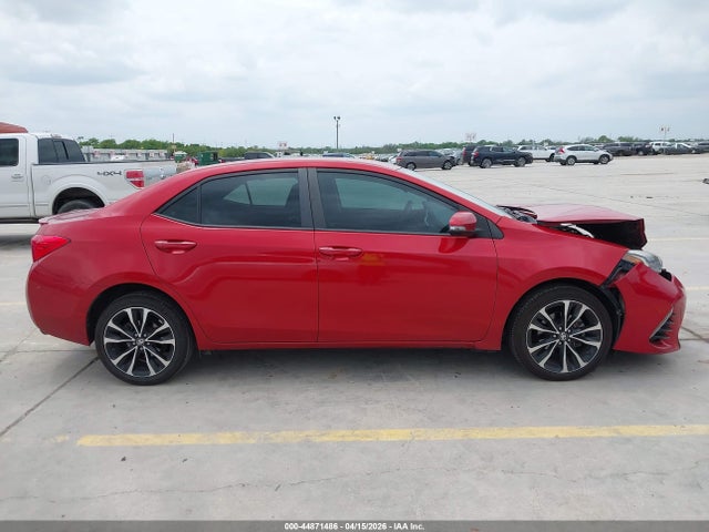 Toyota COROLLA SE 2018 5YFBURHE8JP841461 Image 13