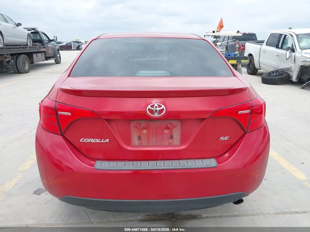 Toyota COROLLA SE 2018 5YFBURHE8JP841461 Image 16