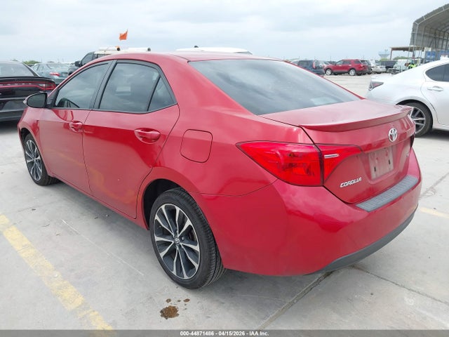 Toyota COROLLA SE 2018 5YFBURHE8JP841461 Image 3