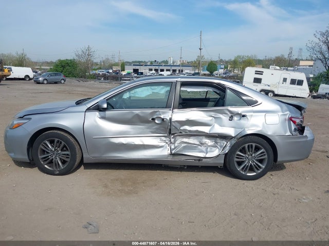 2017 Toyota Camry Se მანქანა იყიდება აუქციონზე, vin: 4T1BF1FK1HU674891, აუქციონის ნომერი: 44871607