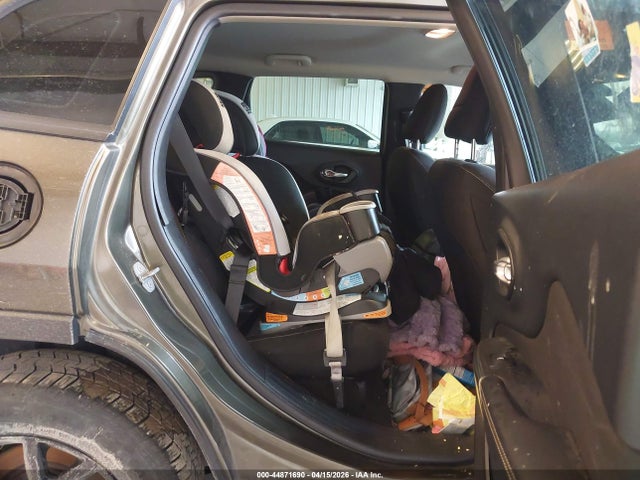 Продажа на аукционе авто 2015 Jeep Cherokee Sport, vin: 1C4PJMAS0FW735330, номер лота: 44871690