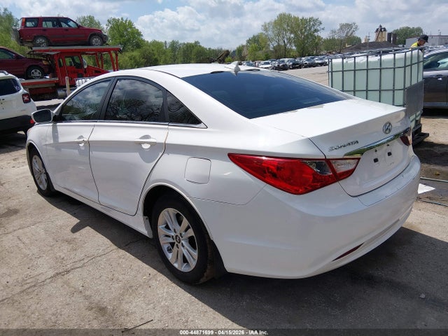 Продажа на аукционе авто 2013 Hyundai Sonata Gls, vin: 5NPEB4AC6DH755551, номер лота: 44871699