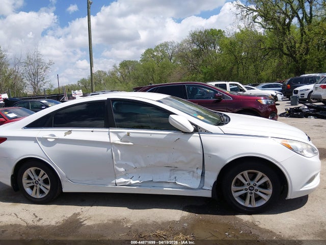 Продажа на аукционе авто 2013 Hyundai Sonata Gls, vin: 5NPEB4AC6DH755551, номер лота: 44871699