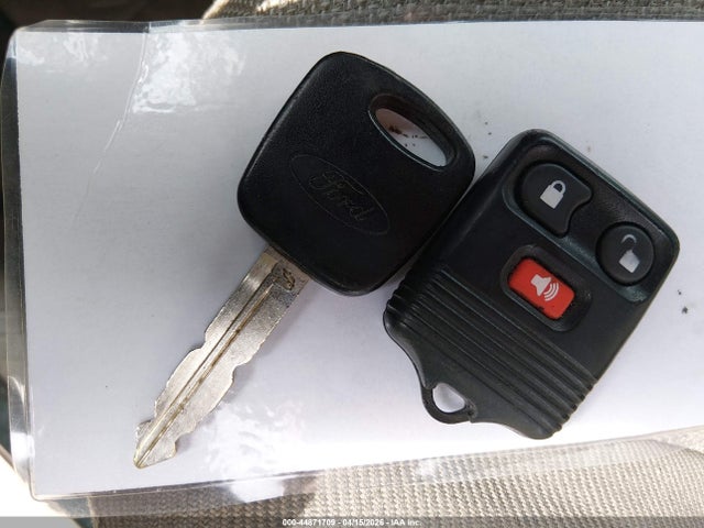 Продажа на аукционе авто 2002 Ford Escape Xlt, vin: 1FMYU03112KC15546, номер лота: 44871709