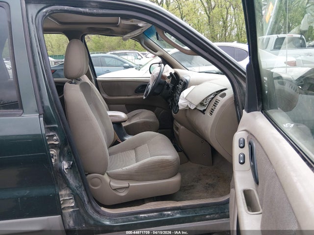 Продажа на аукционе авто 2002 Ford Escape Xlt, vin: 1FMYU03112KC15546, номер лота: 44871709