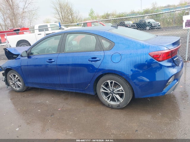 44871717 :رقم المزاد ، 3KPF24AD4NE478742 vin ، 2022 Kia Forte Lxs مزاد بيع