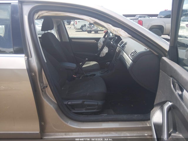 Aukcja sprzedaży 2016 Volkswagen Passat 1.8t S, vin: 1VWAS7A3XGC035277, numer aukcji: 44871756