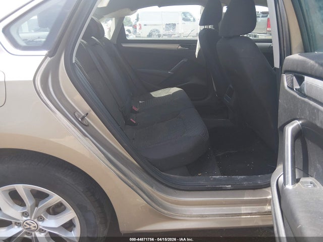 Aukcja sprzedaży 2016 Volkswagen Passat 1.8t S, vin: 1VWAS7A3XGC035277, numer aukcji: 44871756