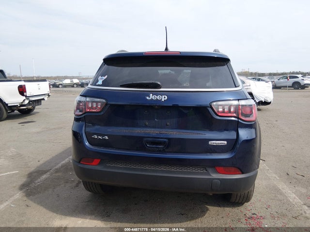 44871775 :رقم المزاد ، 3C4NJDBB0KT801011 vin ، 2019 Jeep Compass Latitude 4x4 مزاد بيع