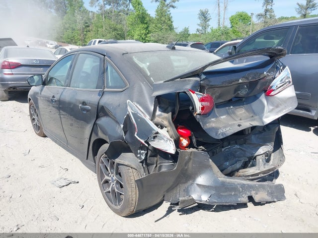 2015 Ford Focus Se მანქანა იყიდება აუქციონზე, vin: 1FADP3F27FL321523, აუქციონის ნომერი: 44871785