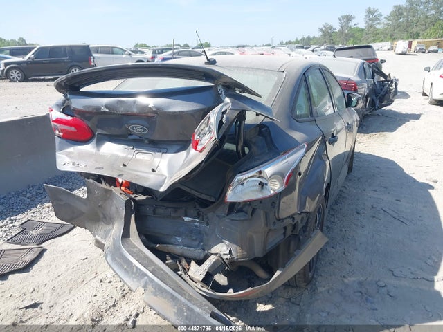 2015 Ford Focus Se მანქანა იყიდება აუქციონზე, vin: 1FADP3F27FL321523, აუქციონის ნომერი: 44871785