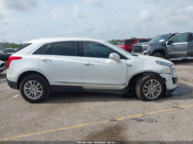 2017 Cadillac Xt5 Standard მანქანა იყიდება აუქციონზე, vin: 1GYKNARS8HZ108162, აუქციონის ნომერი: 44871852