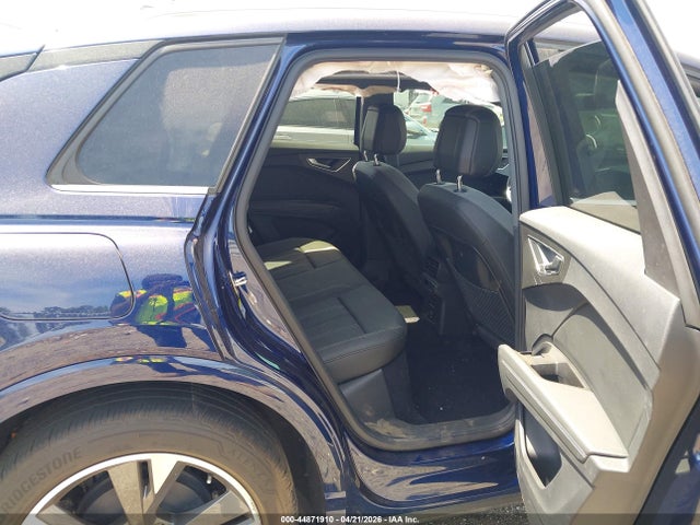 44871910 :رقم المزاد ، WA1H2BFZ0NP050405 vin ، 2022 Audi Q4 E-tron Premium Plus 50 Quattro مزاد بيع