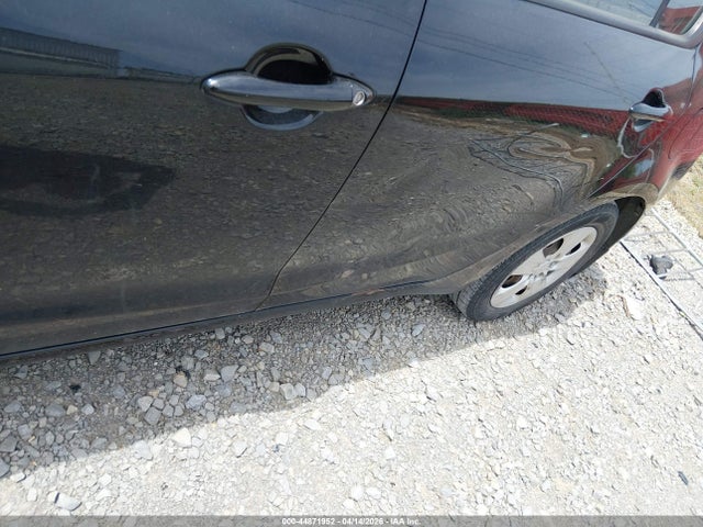 44871952 :رقم المزاد ، 3KPFK4A73HE088410 vin ، 2017 Kia Forte Lx مزاد بيع