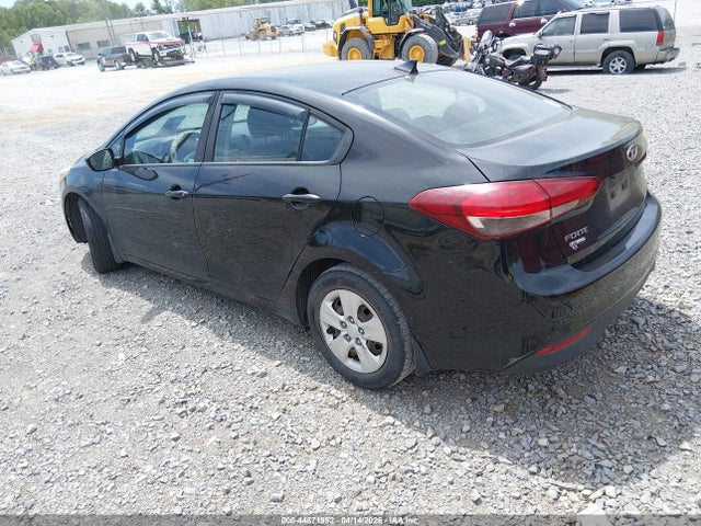 44871952 :رقم المزاد ، 3KPFK4A73HE088410 vin ، 2017 Kia Forte Lx مزاد بيع