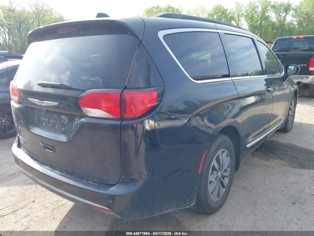 44871964 :رقم المزاد ، 2C4RC1BG7HR745134 vin ، 2017 Chrysler Pacifica Touring-l مزاد بيع