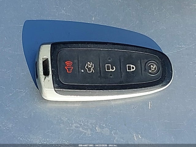 Продажа на аукционе авто 2016 Ford Focus Titanium, vin: 1FADP3N25GL388480, номер лота: 44871993