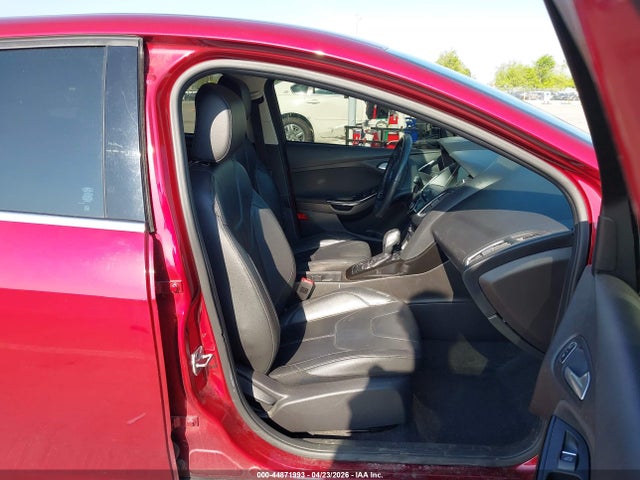Продажа на аукционе авто 2016 Ford Focus Titanium, vin: 1FADP3N25GL388480, номер лота: 44871993