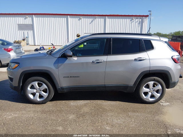 2021 Jeep Compass Latitude 4x4 მანქანა იყიდება აუქციონზე, vin: 3C4NJDBB4MT503242, აუქციონის ნომერი: 44872009