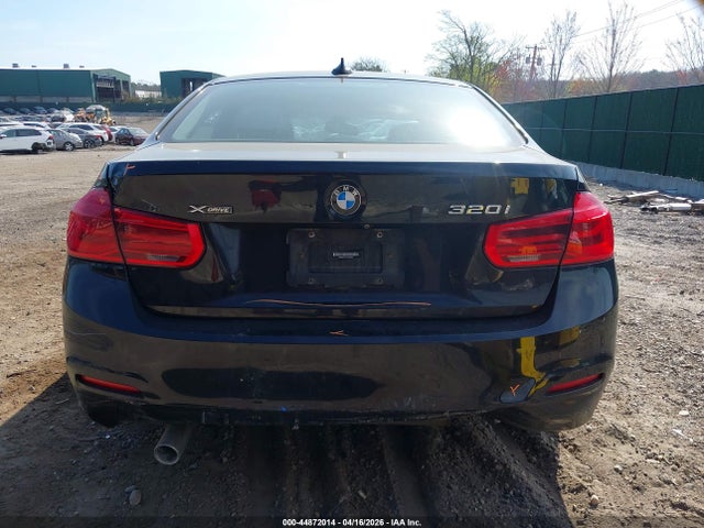 2018 Bmw 320i Xdrive მანქანა იყიდება აუქციონზე, vin: WBA8A3C57JA505387, აუქციონის ნომერი: 44872014