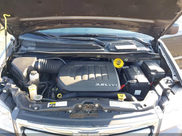 2016 Chrysler Town & Country Touring მანქანა იყიდება აუქციონზე, vin: 2C4RC1BG6GR212805, აუქციონის ნომერი: 44872045