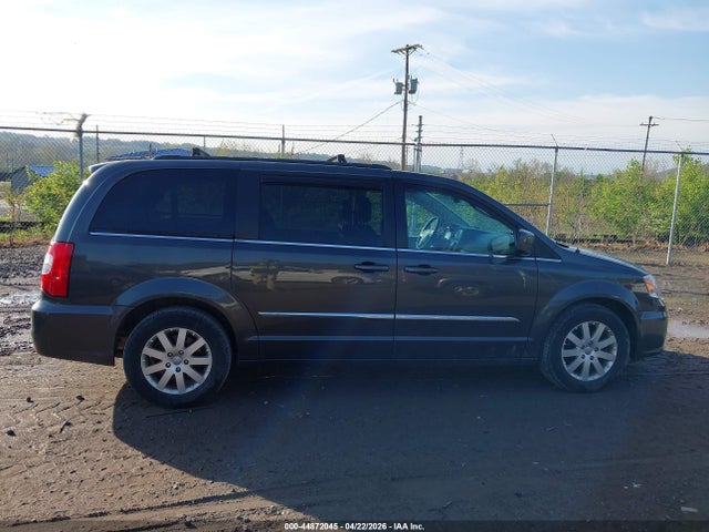 2016 Chrysler Town & Country Touring მანქანა იყიდება აუქციონზე, vin: 2C4RC1BG6GR212805, აუქციონის ნომერი: 44872045