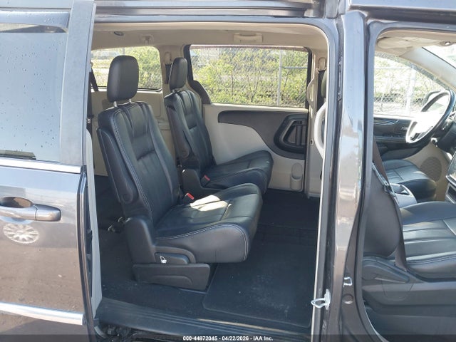 2016 Chrysler Town & Country Touring მანქანა იყიდება აუქციონზე, vin: 2C4RC1BG6GR212805, აუქციონის ნომერი: 44872045