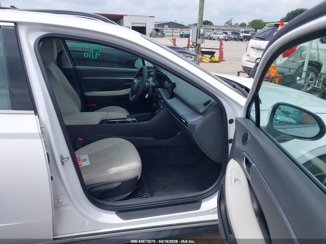 2025 HYUNDAI SONATA KMHL64JAXSA448930 Photo 4