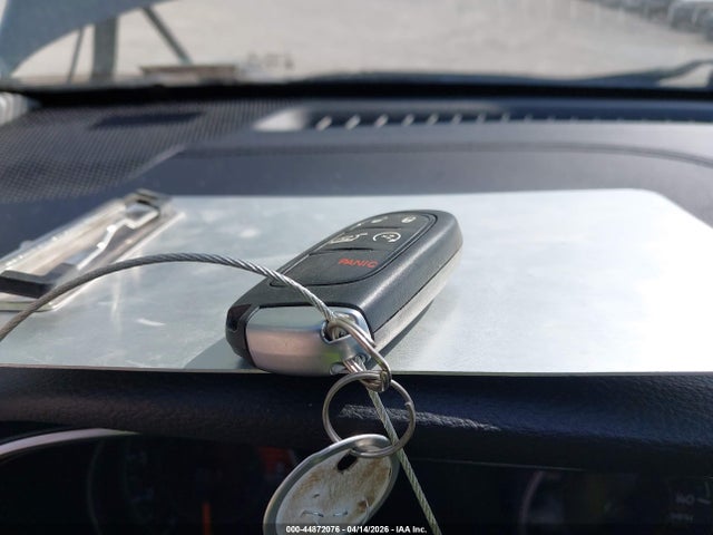 Продажа на аукционе авто 2019 Jeep Cherokee Limited 4x4, vin: 1C4PJMDX2KD141237, номер лота: 44872076