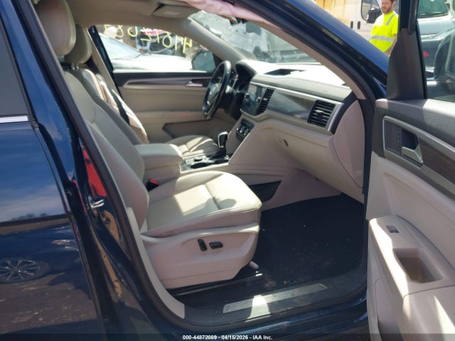 2018 Volkswagen Atlas 3.6l V6 Sel მანქანა იყიდება აუქციონზე, vin: 1V2MR2CA8JC535633, აუქციონის ნომერი: 44872089