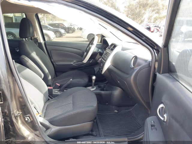 44872092 :رقم المزاد ، 3N1CN7AP4FL831695 vin ، 2015 Nissan Versa 1.6 Sv مزاد بيع