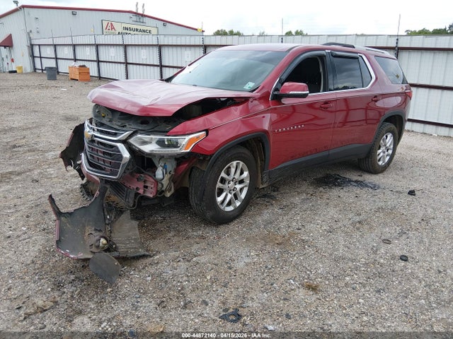 Chevrolet Traverse 1lt 2018 1GNERGKW3JJ127849 Image 2