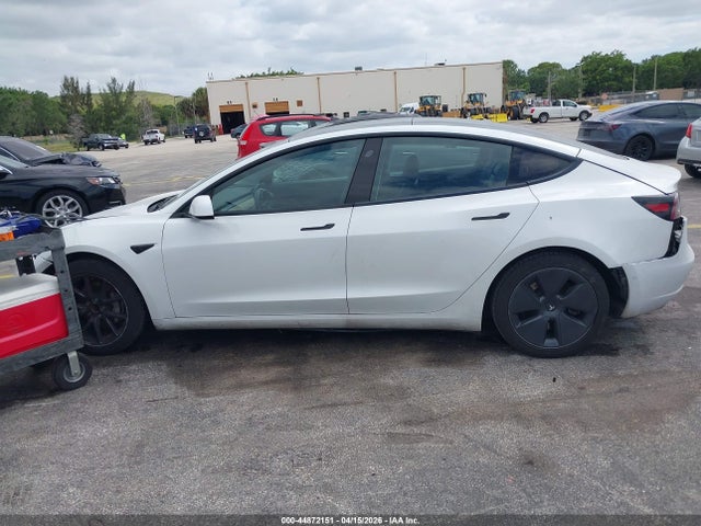 44872151 :رقم المزاد ، 5YJ3E1EA6MF868159 vin ، 2021 Tesla Model 3 Standard Range Plus Rear-wheel Drive مزاد بيع