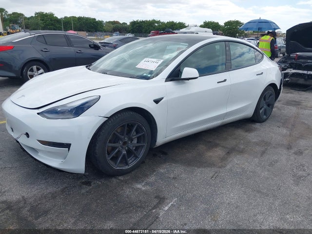 44872151 :رقم المزاد ، 5YJ3E1EA6MF868159 vin ، 2021 Tesla Model 3 Standard Range Plus Rear-wheel Drive مزاد بيع