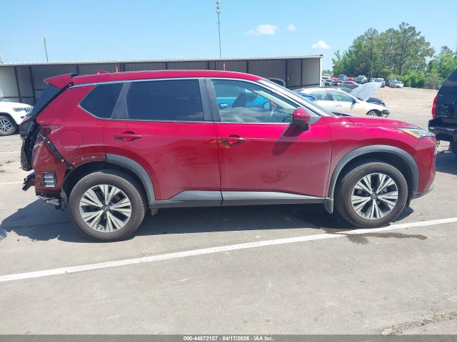 44872157 :رقم المزاد ، 5N1BT3BA2NC726774 vin ، 2022 Nissan Rogue Sv Fwd مزاد بيع