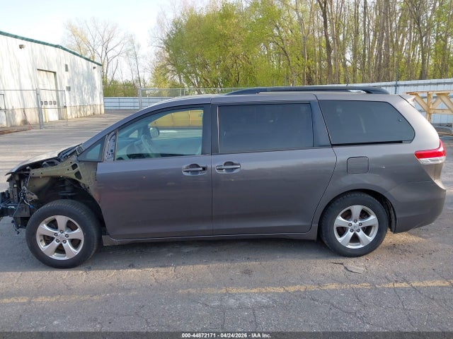 Продаж на аукціоні авто 2014 Toyota Sienna Le V6 8 Passenger, vin: 5TDKK3DCXES504150, номер лоту: 44872171