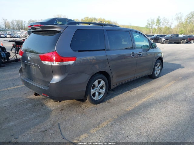 Продаж на аукціоні авто 2014 Toyota Sienna Le V6 8 Passenger, vin: 5TDKK3DCXES504150, номер лоту: 44872171