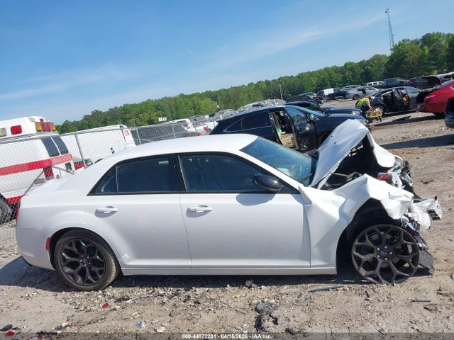 44872201 :رقم المزاد ، 2C3CCAAG8KH758189 vin ، 2019 Chrysler 300 Touring مزاد بيع