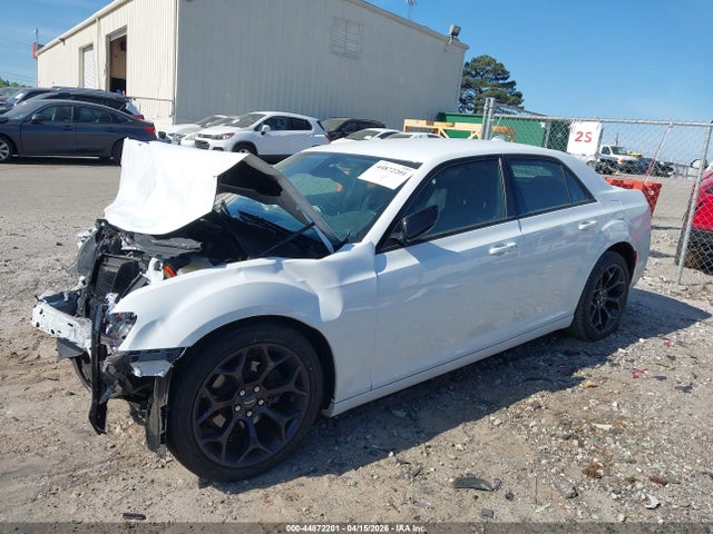 44872201 :رقم المزاد ، 2C3CCAAG8KH758189 vin ، 2019 Chrysler 300 Touring مزاد بيع