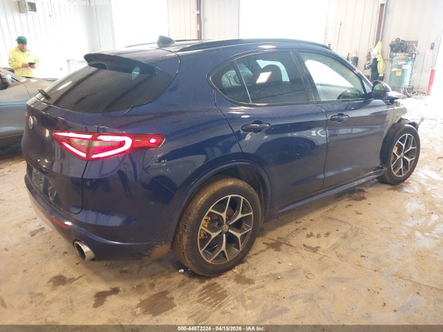 44872224 :رقم المزاد ، ZASPAKBN0L7C97354 vin ، 2020 Alfa Romeo Stelvio Ti Sport Awd مزاد بيع