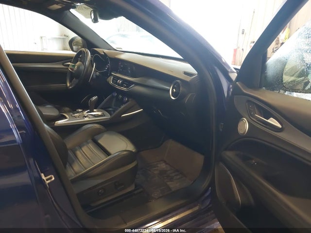 44872224 :رقم المزاد ، ZASPAKBN0L7C97354 vin ، 2020 Alfa Romeo Stelvio Ti Sport Awd مزاد بيع