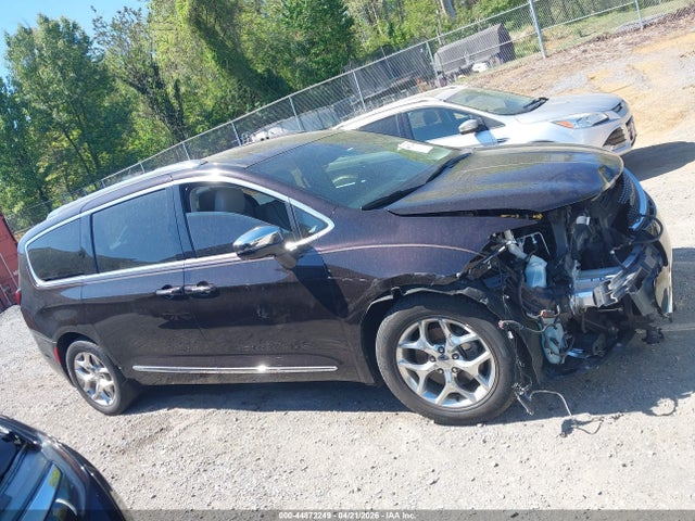 44872249 :رقم المزاد ، 2C4RC1GG8HR525526 vin ، 2017 Chrysler Pacifica Limited مزاد بيع